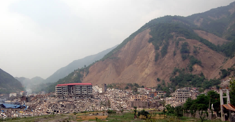 巨型灾害 的教训,汶川地震北川县王佳岩滑坡