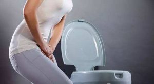 大量喝水可以降低易感染妇女的尿路感染风险